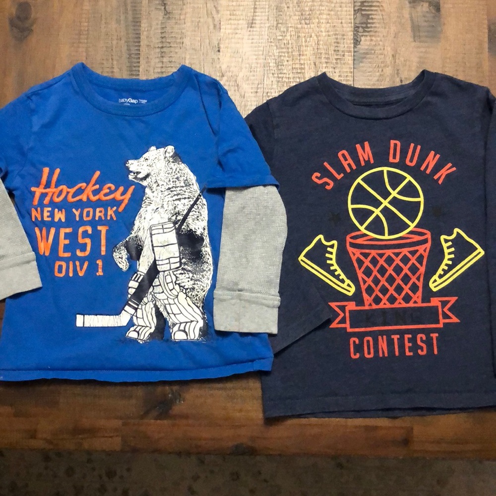 2 GAP kids size 4. VGUC long sleeve tees